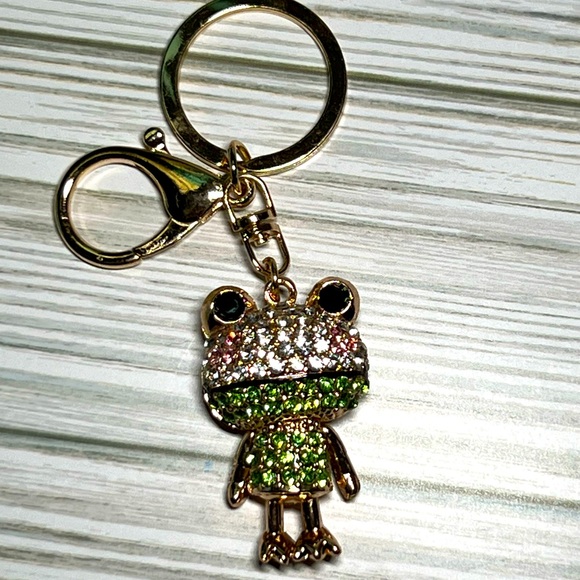NEW! Rhinestone Blushing Frog Keychain/Bag Charm - Picture 3 of 5